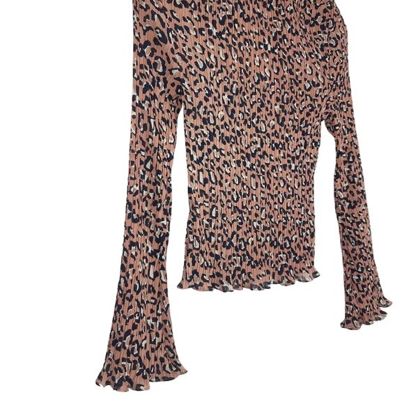 Code Mode | Long Sleeve Animal Print Ribbed - Picture 3 of 9